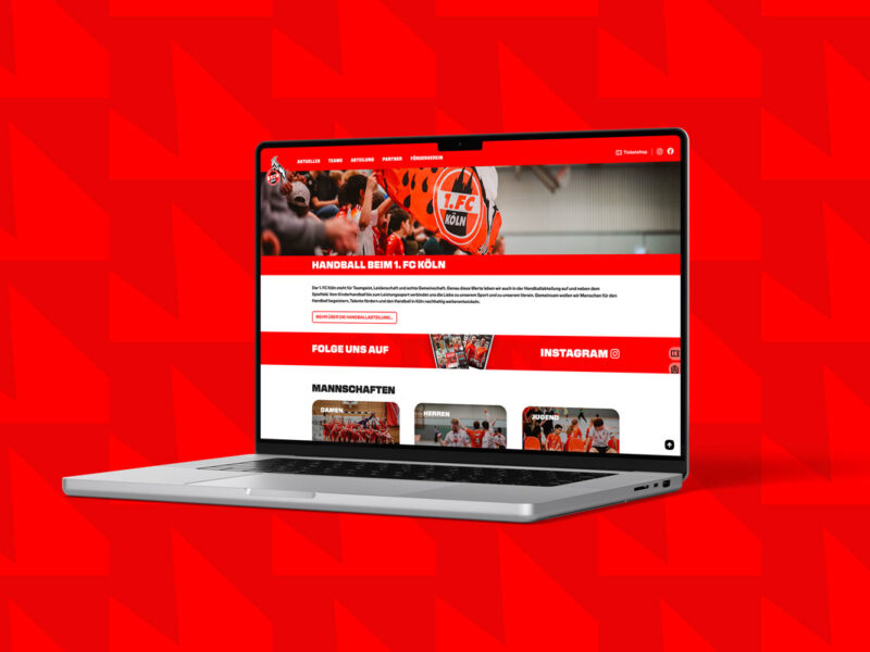 Die neue Webseite auf dem Bildschirm eines Laptops